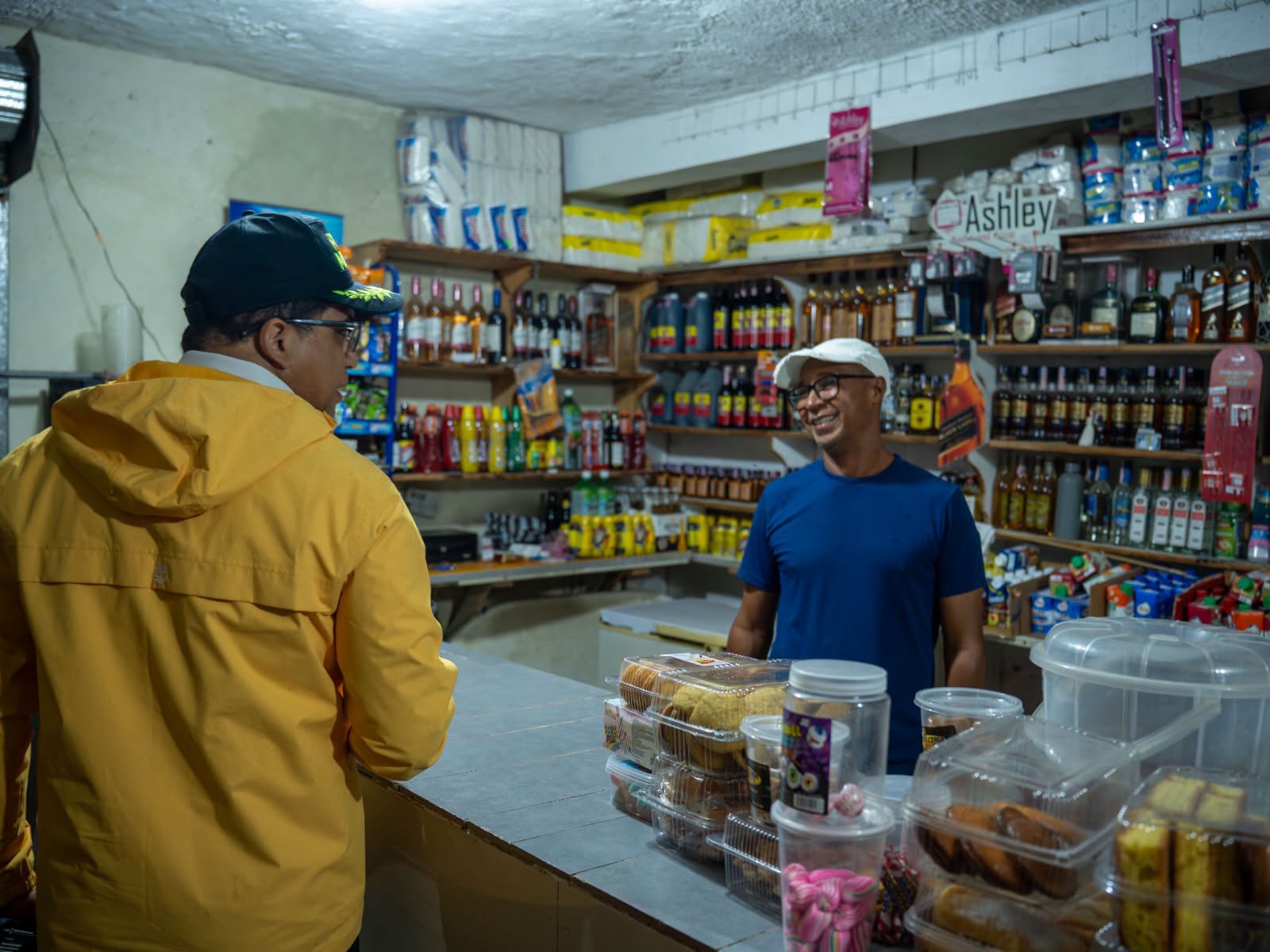 Colmado en el Hoyo de Alma Rosa